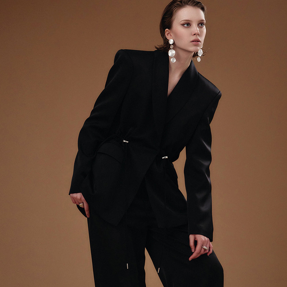 MBDJ014 缎面披肩领系带单夹克