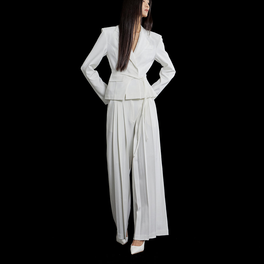 TP1734 对称褶裥夹克套装