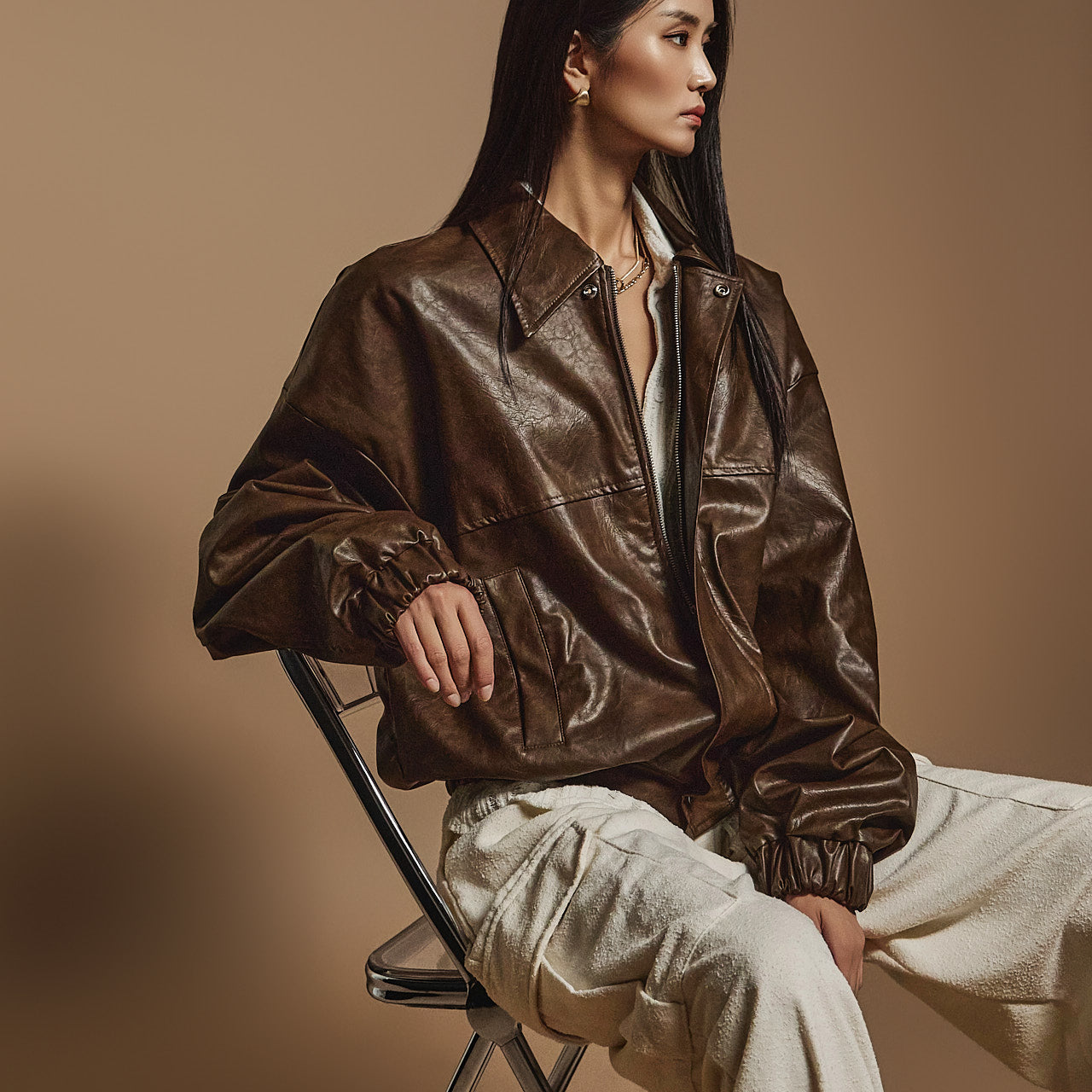 J2369 后扣皮革套头衫