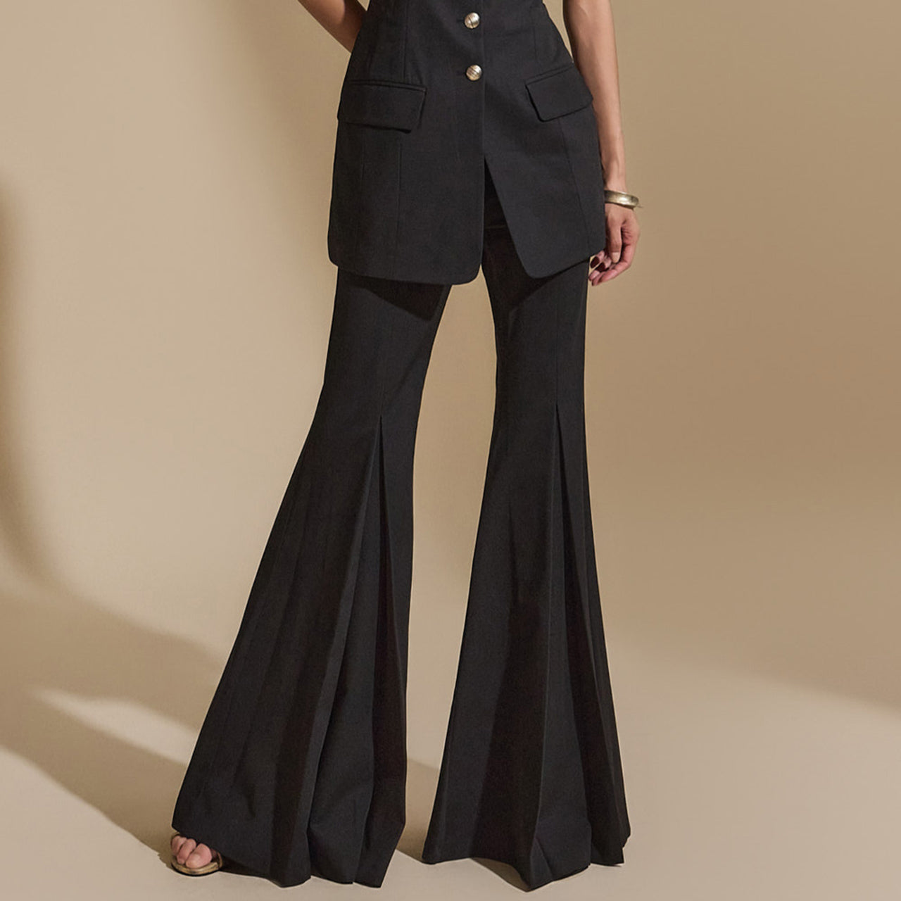 P9106 フレアスラックス