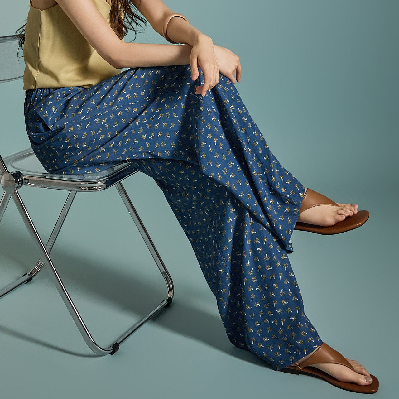 P3225 花朵图案抽绳裤