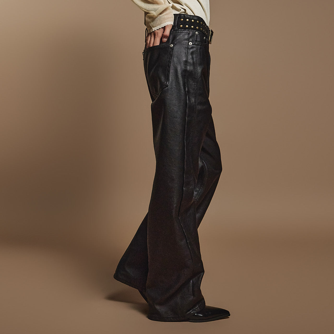 P3263 コーティングパンツ