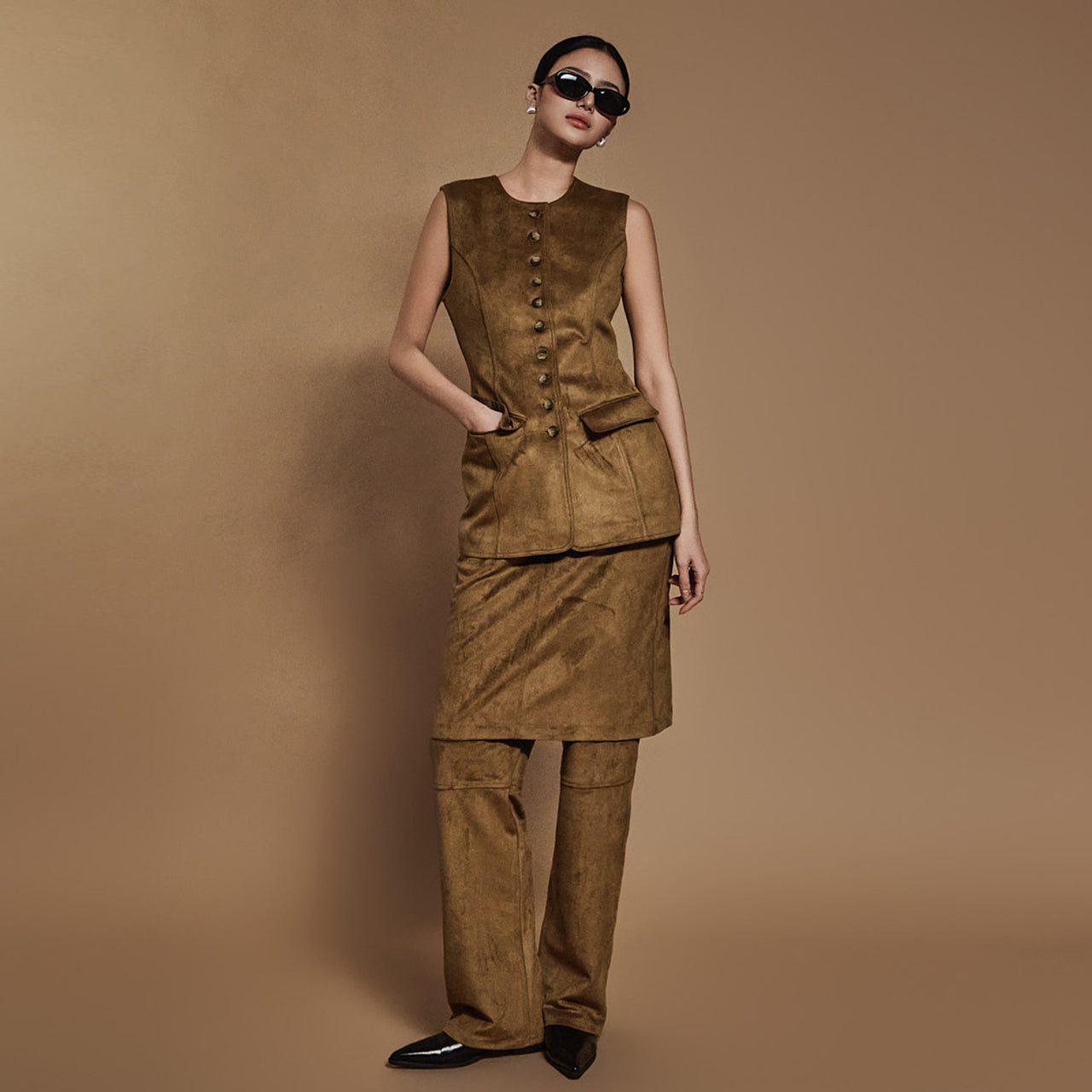 P3292 スエードスカートパンツ