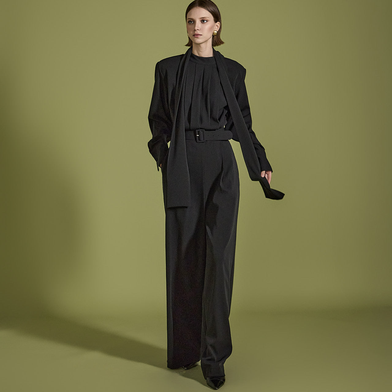 JS049 腰带褶裥连体裤