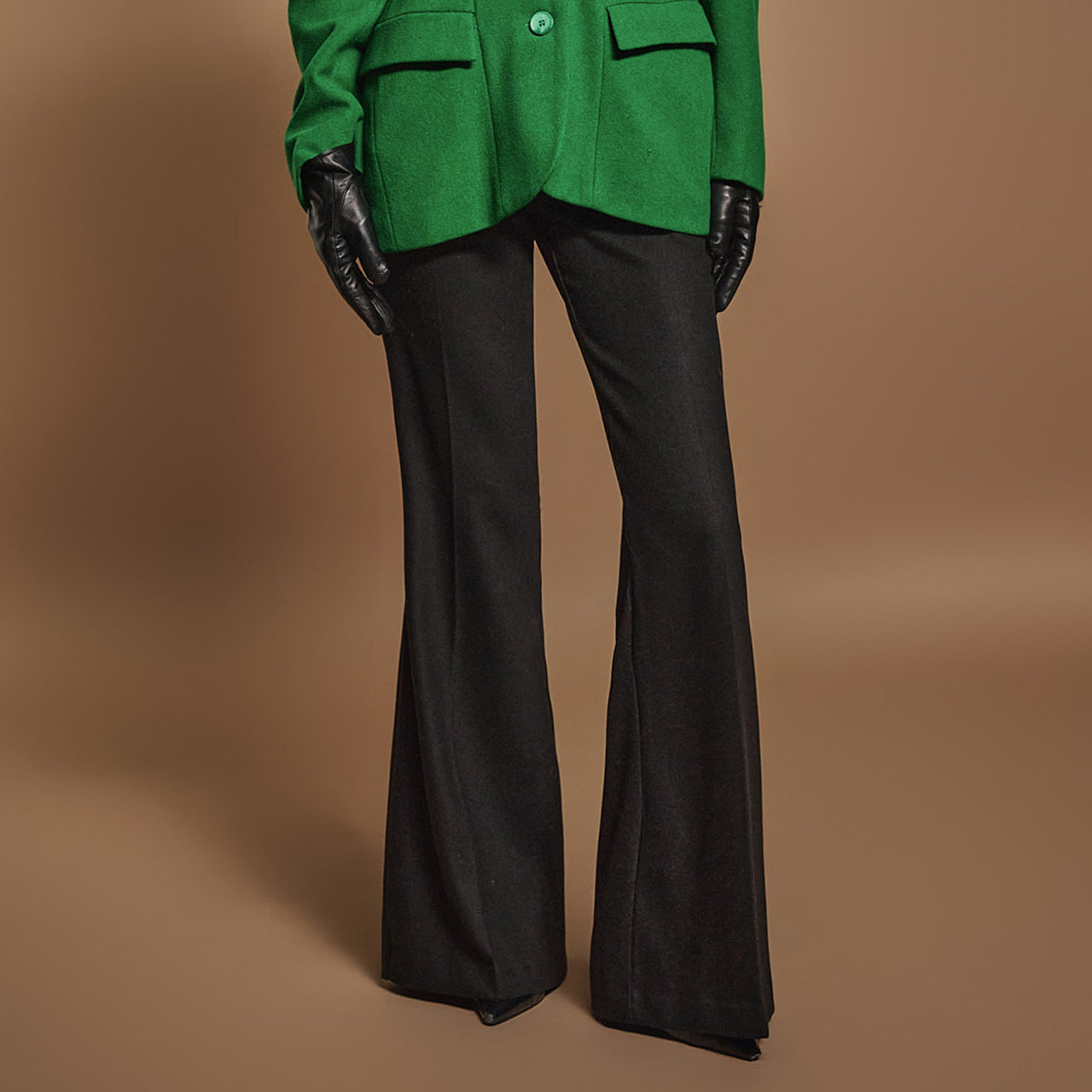 P3322 フレアドレスパンツ