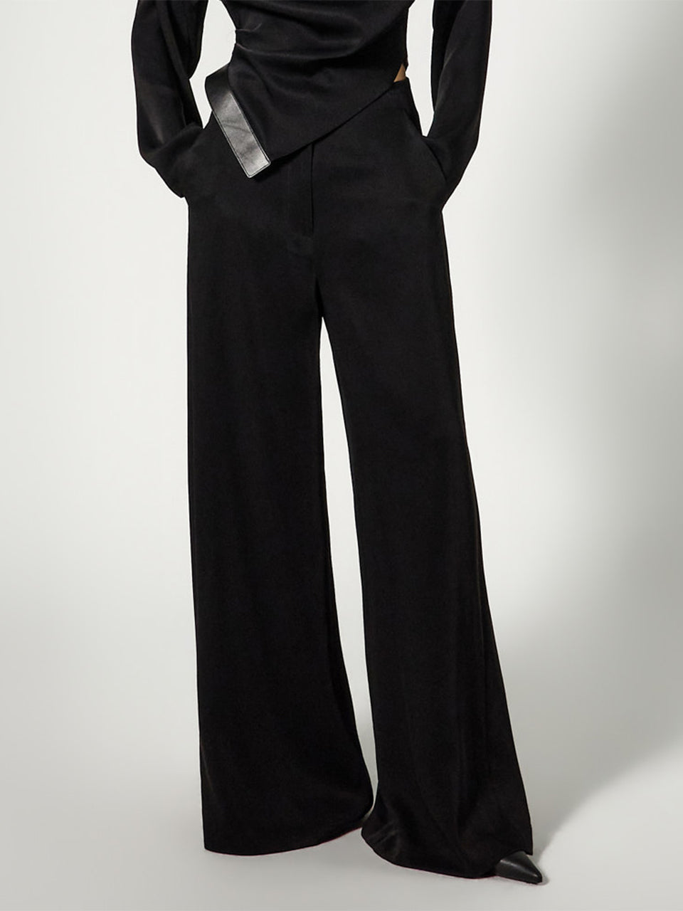 P9190 High-Waisted Wide Slacks