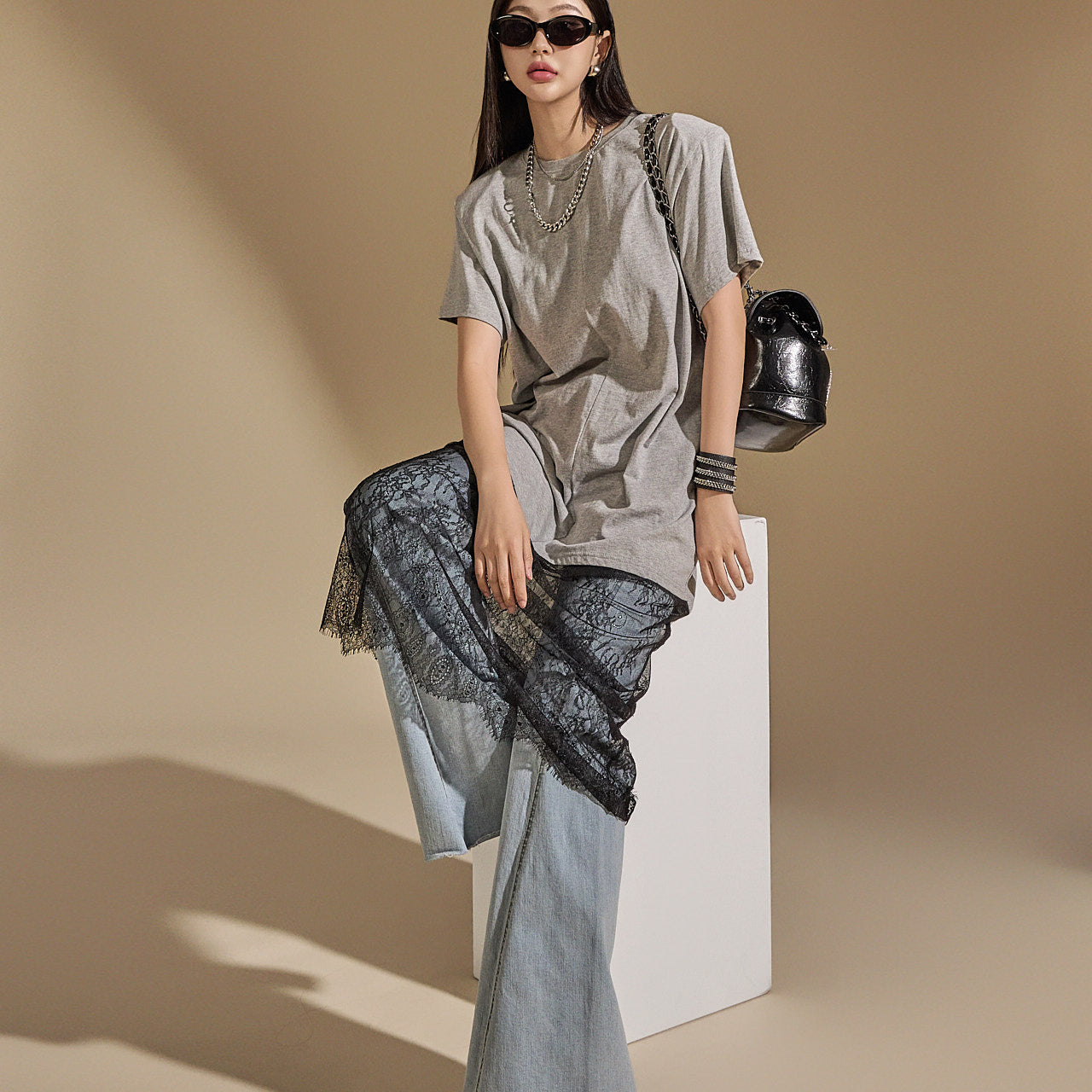 D5037 开衩蕾丝连衣裙