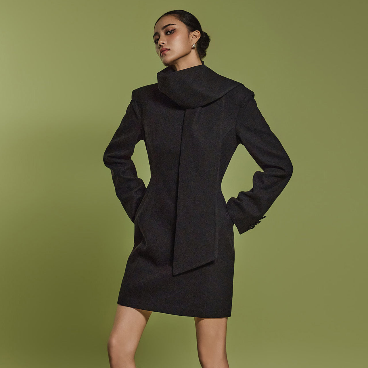 D5124 スカーフ付きミニドレス