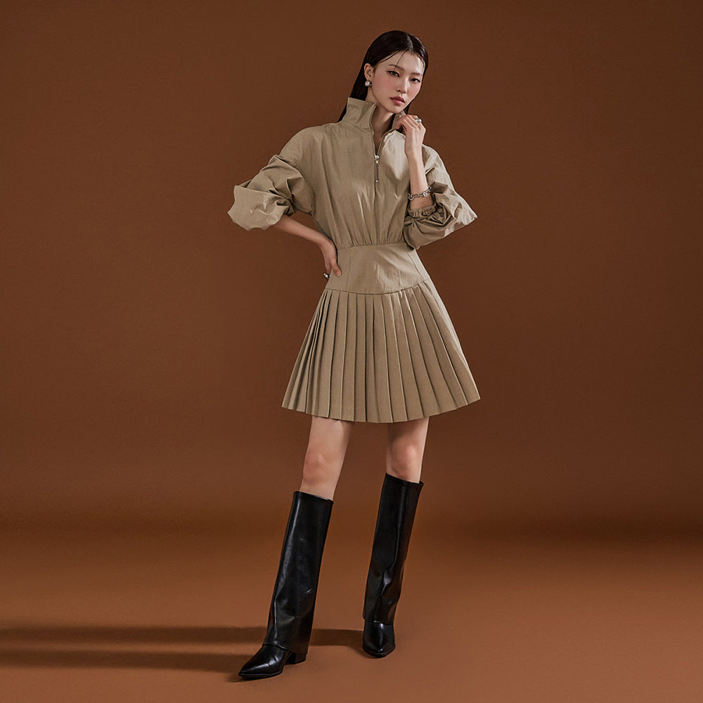 D4786 褶皱迷你连衣裙