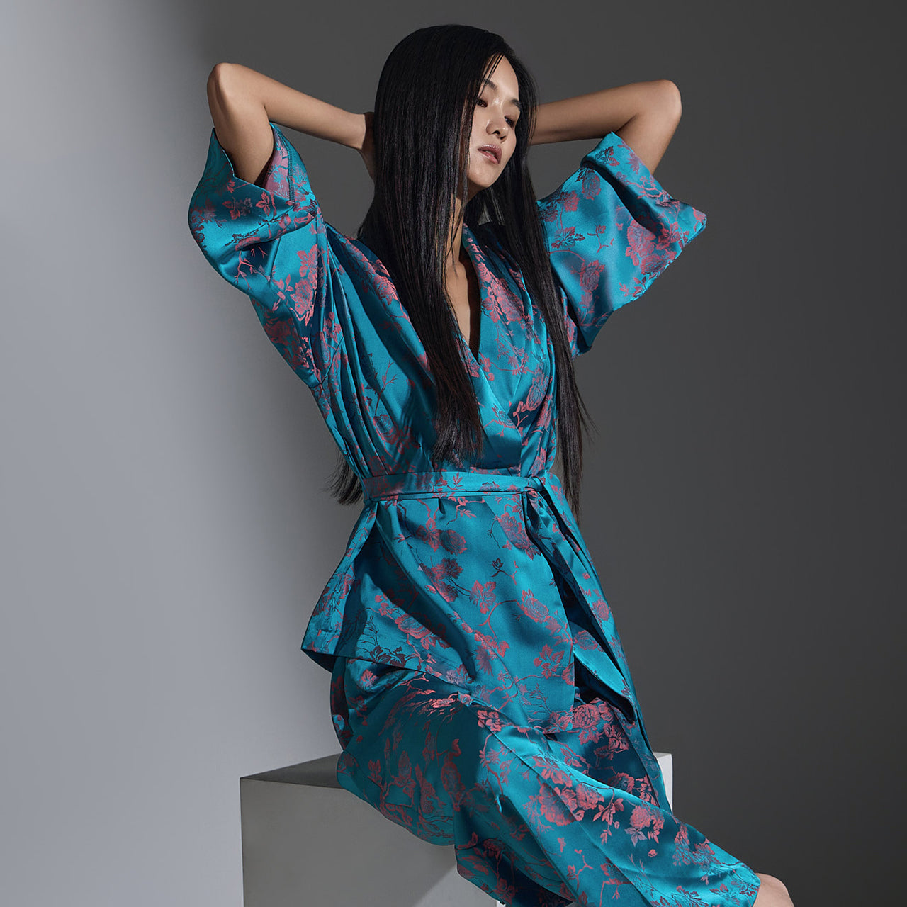 D9490 サテンラウンジウェア ツーピース