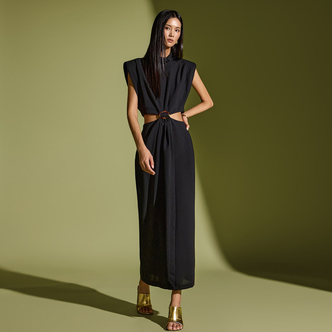 D5076 镂空连衣裙