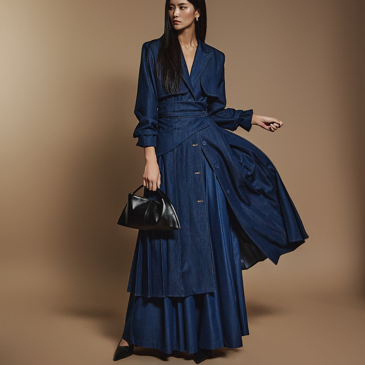 D5098 ベルト付きプリーツドレス