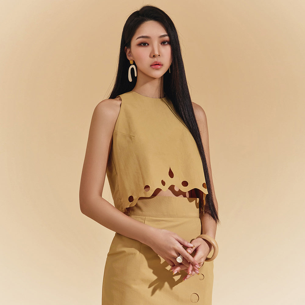 B9131 アイレット ノースリーブ クロップ ブラウス