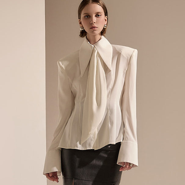 B9139 ボタン肩パッドブラウス(スカーフセット)