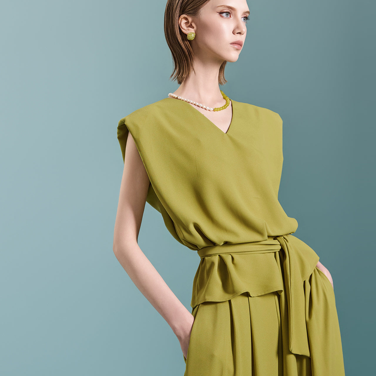 B2846 Blouse with Scarf