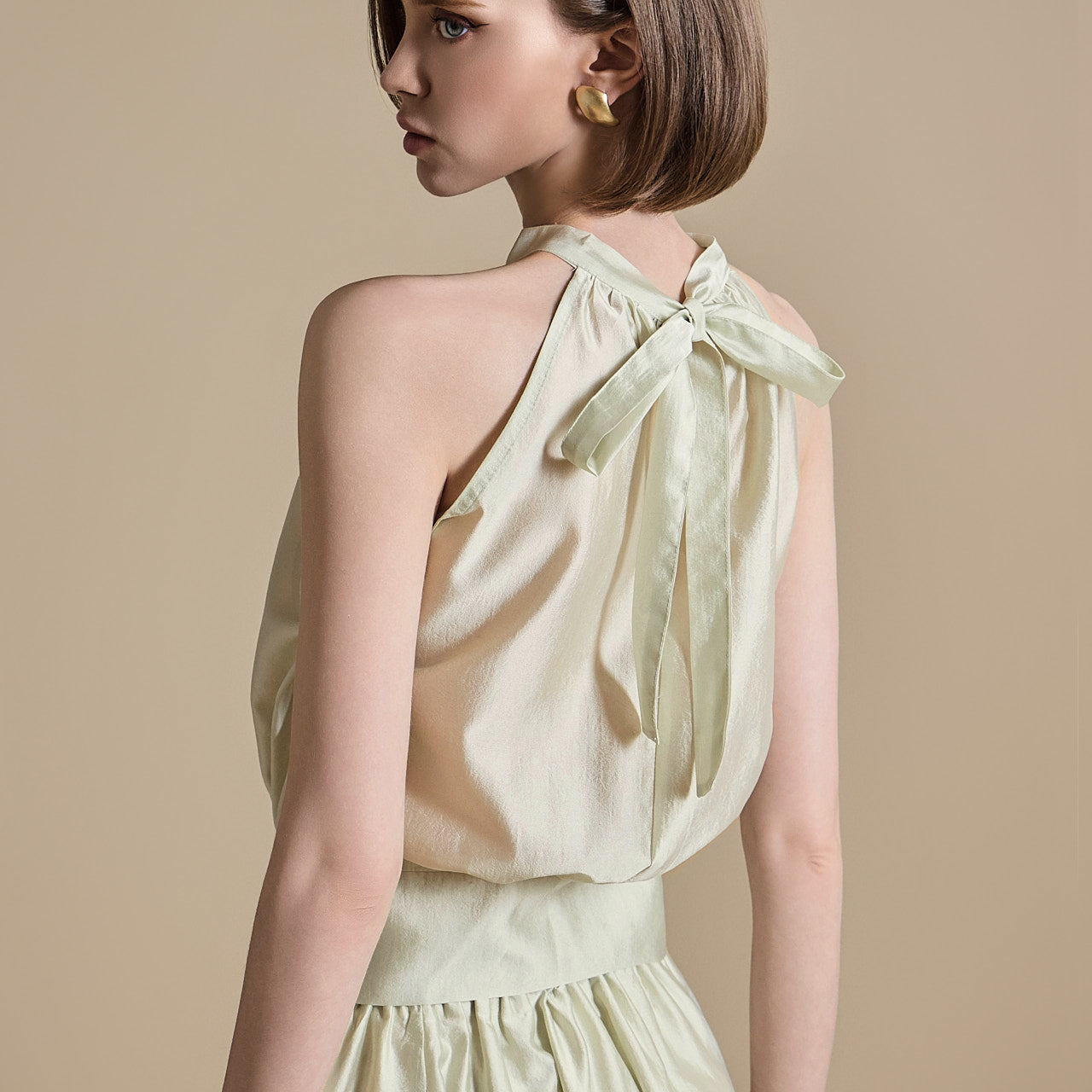 B2973 ホルターネックブラウス