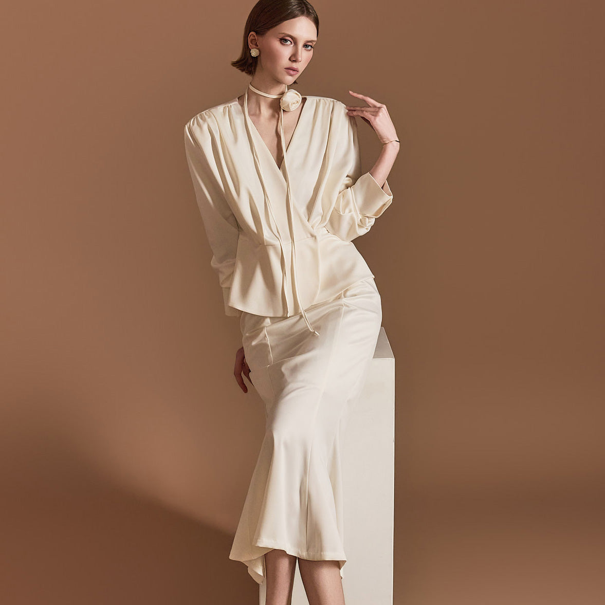 B3027 带肩带衬衫