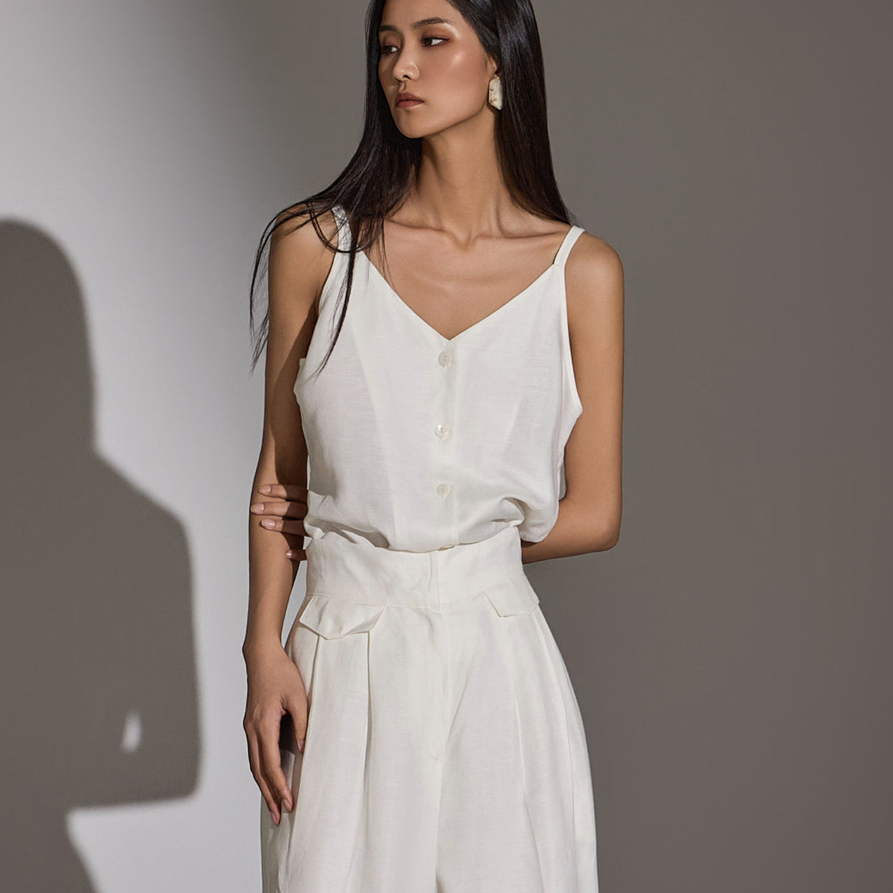 E3407 Linen Sleeveless Top