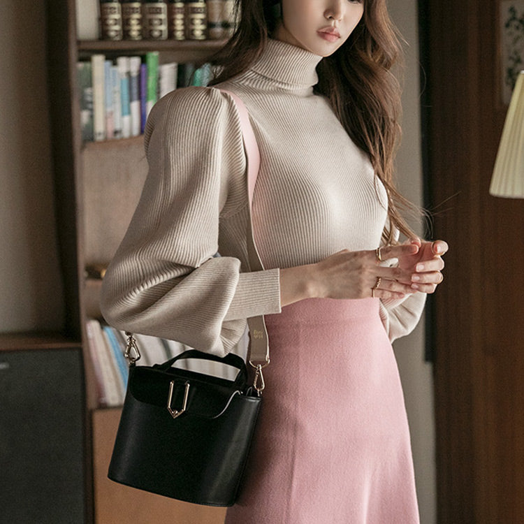 E2298 リブパフタートルネックトップ