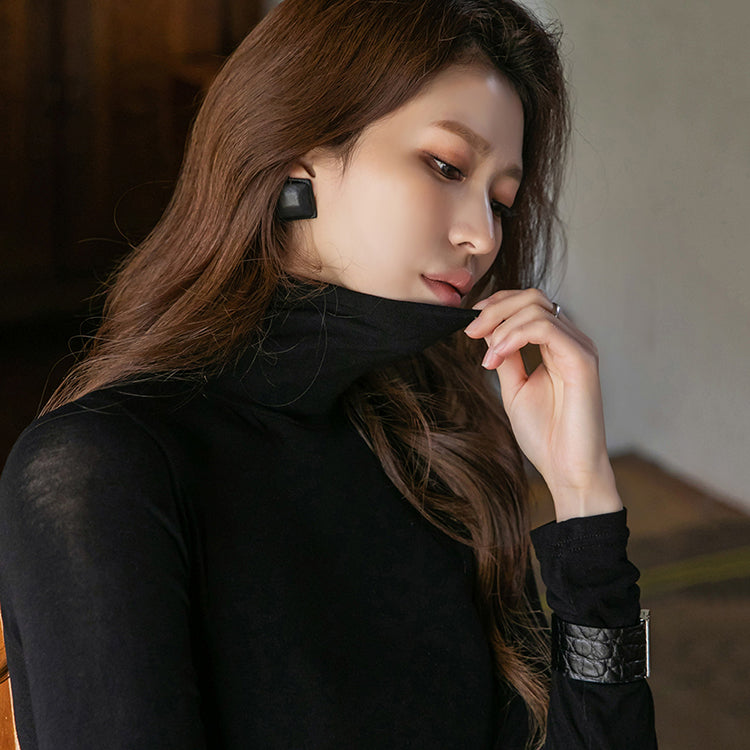 E2541 シースルースリムタートルネックトップ