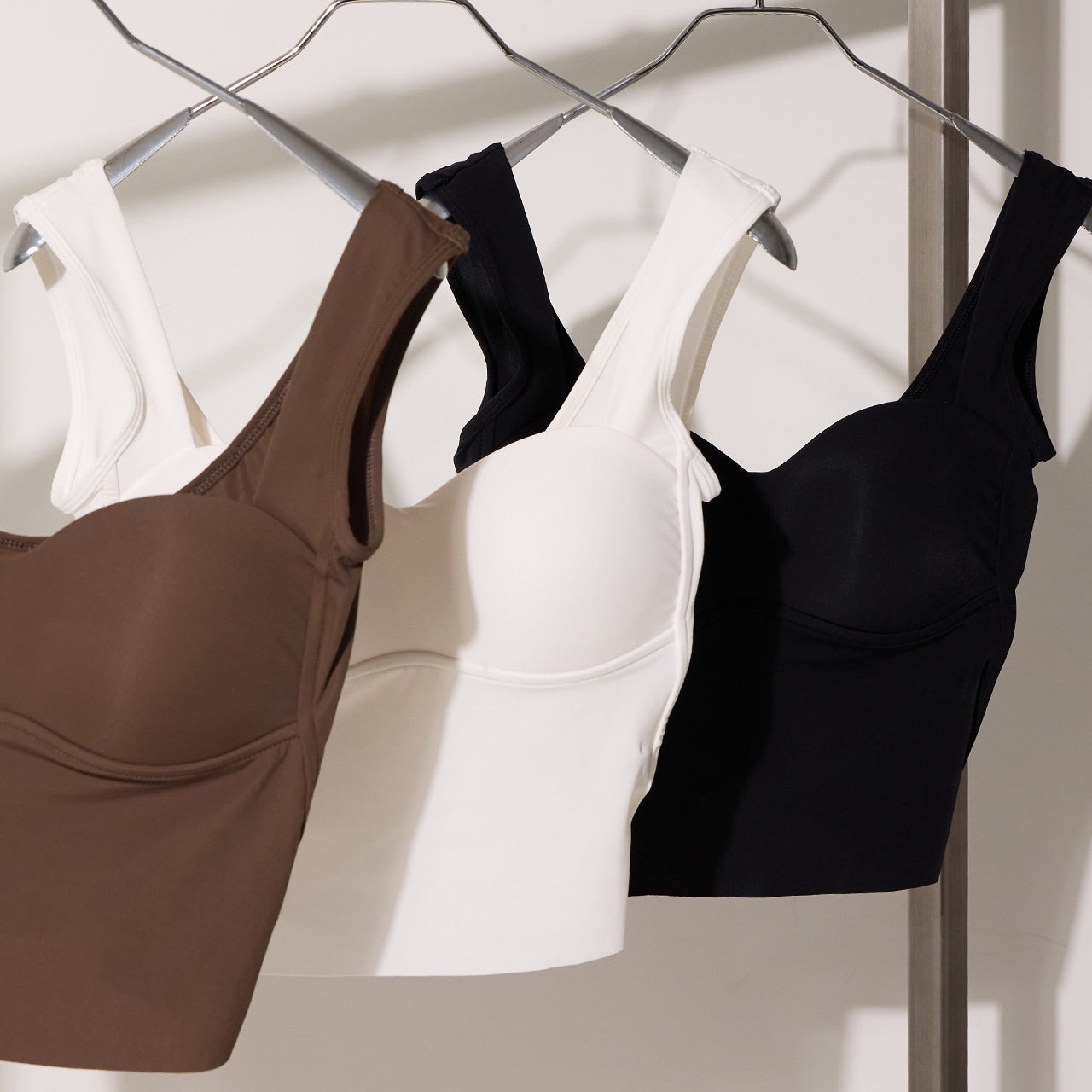 E3440 ハートネック ノースリーブ トップス