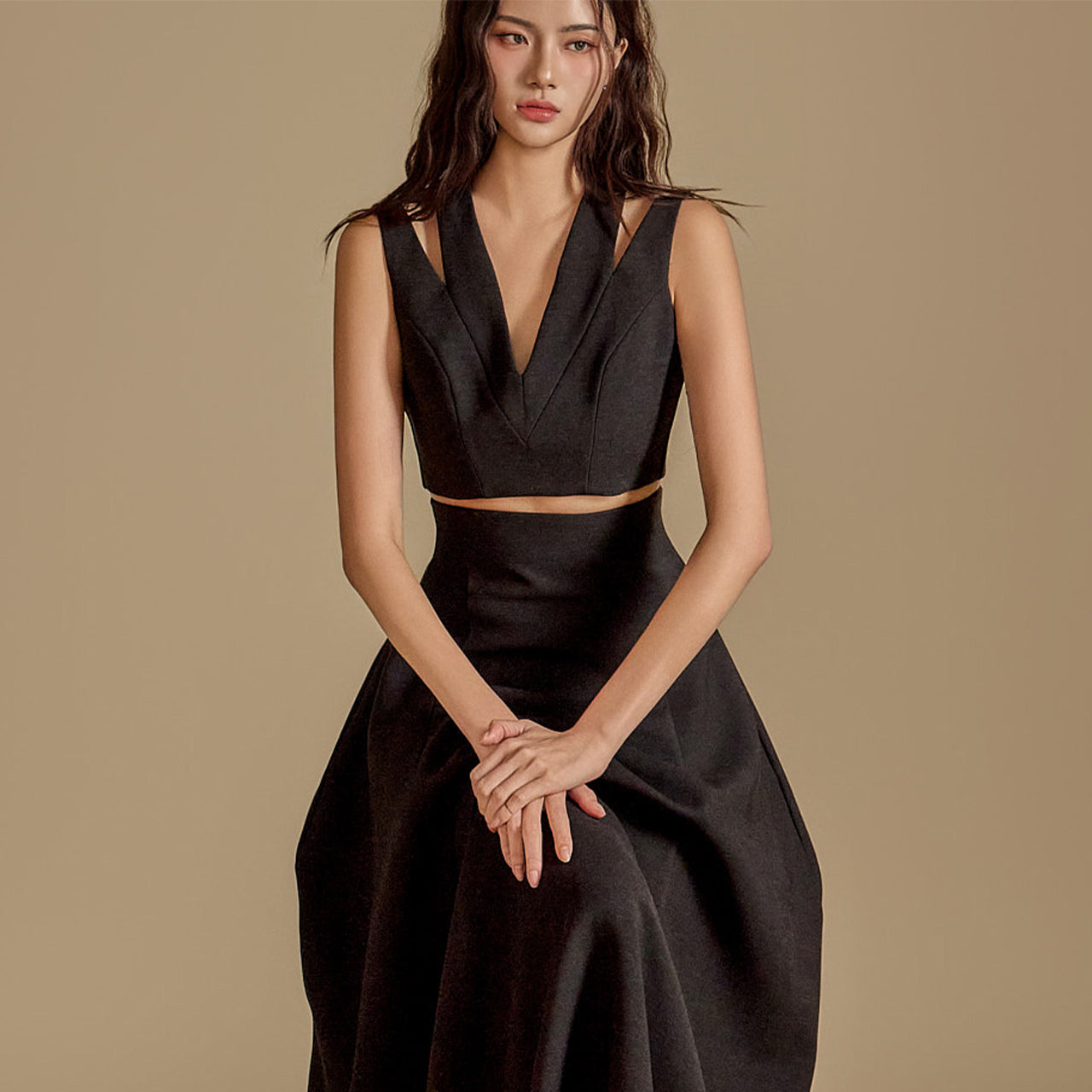 E9027 リネンVネックトップス