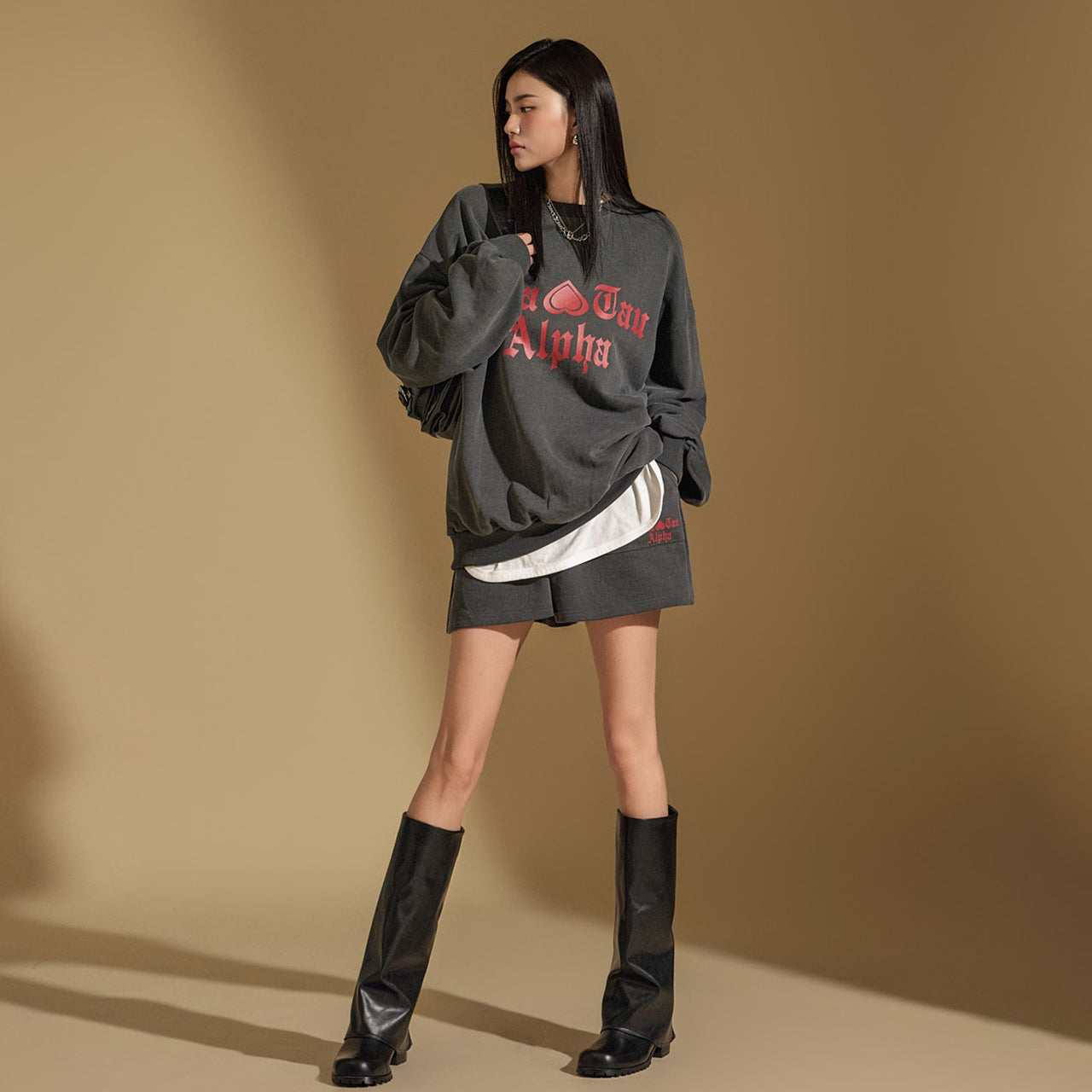 TP1925 スウェットシャツとパンツのセット