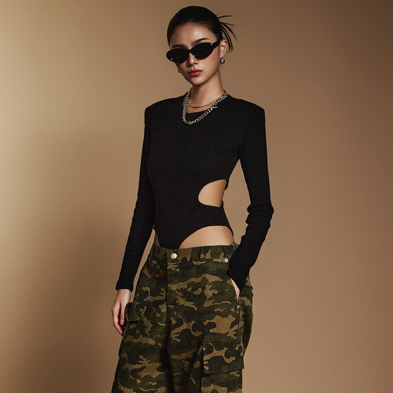 E3493 カットアウトボディスーツ