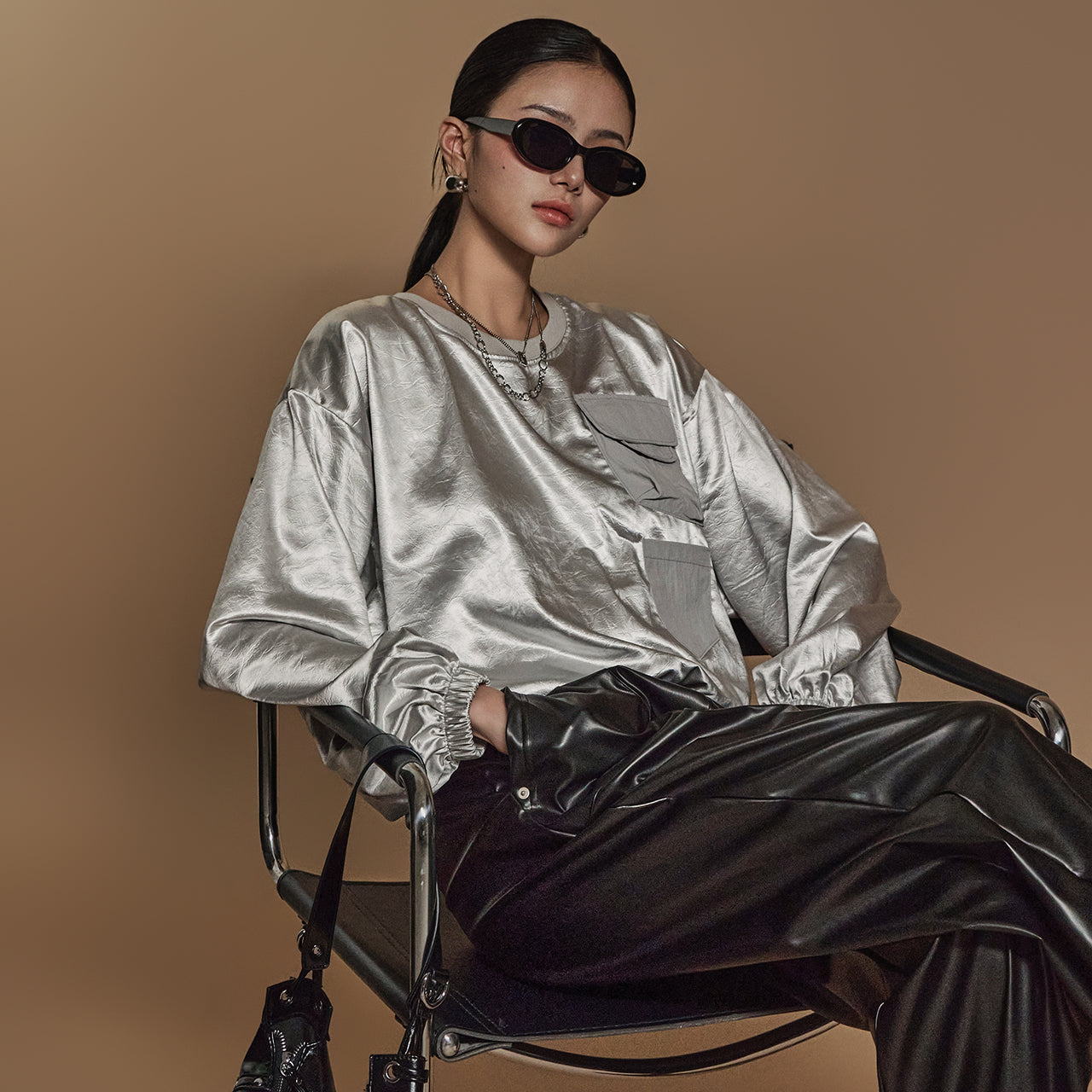 E3593 亮面口袋运动衫