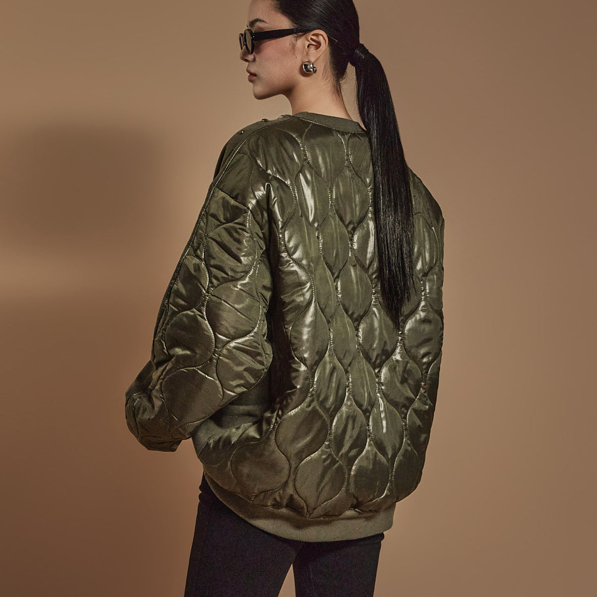 E3594 キルティングスウェットシャツ