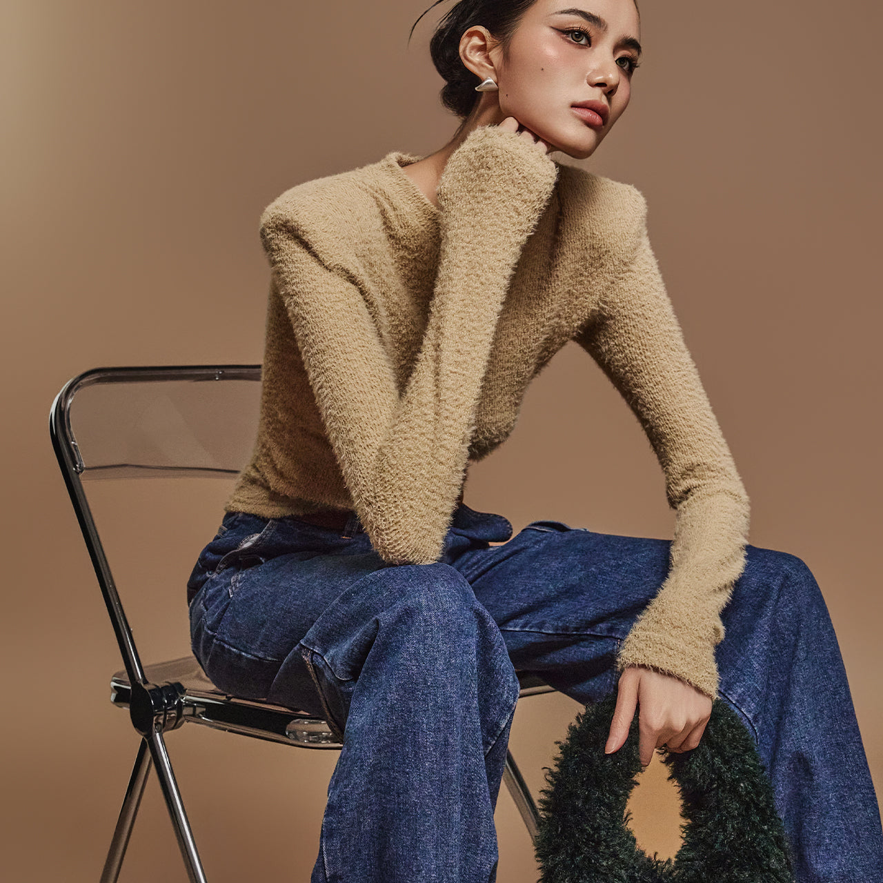 E3618 毛圈呢垫肩上衣