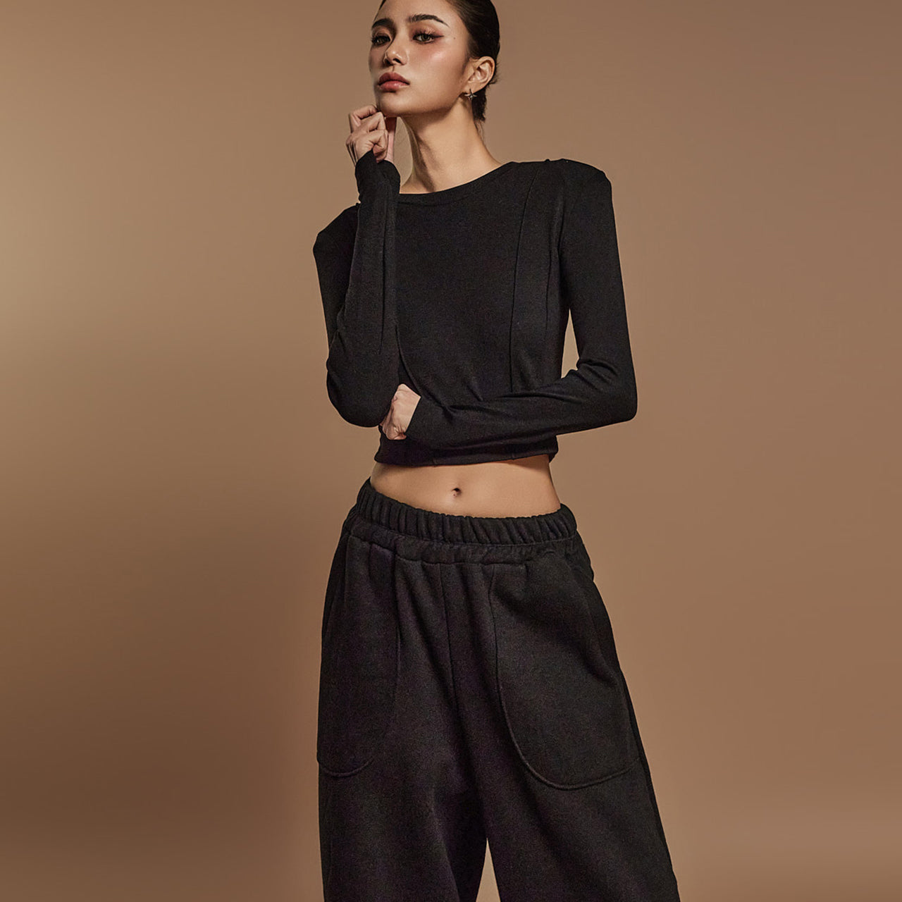 E3617 スリットクロップトップ