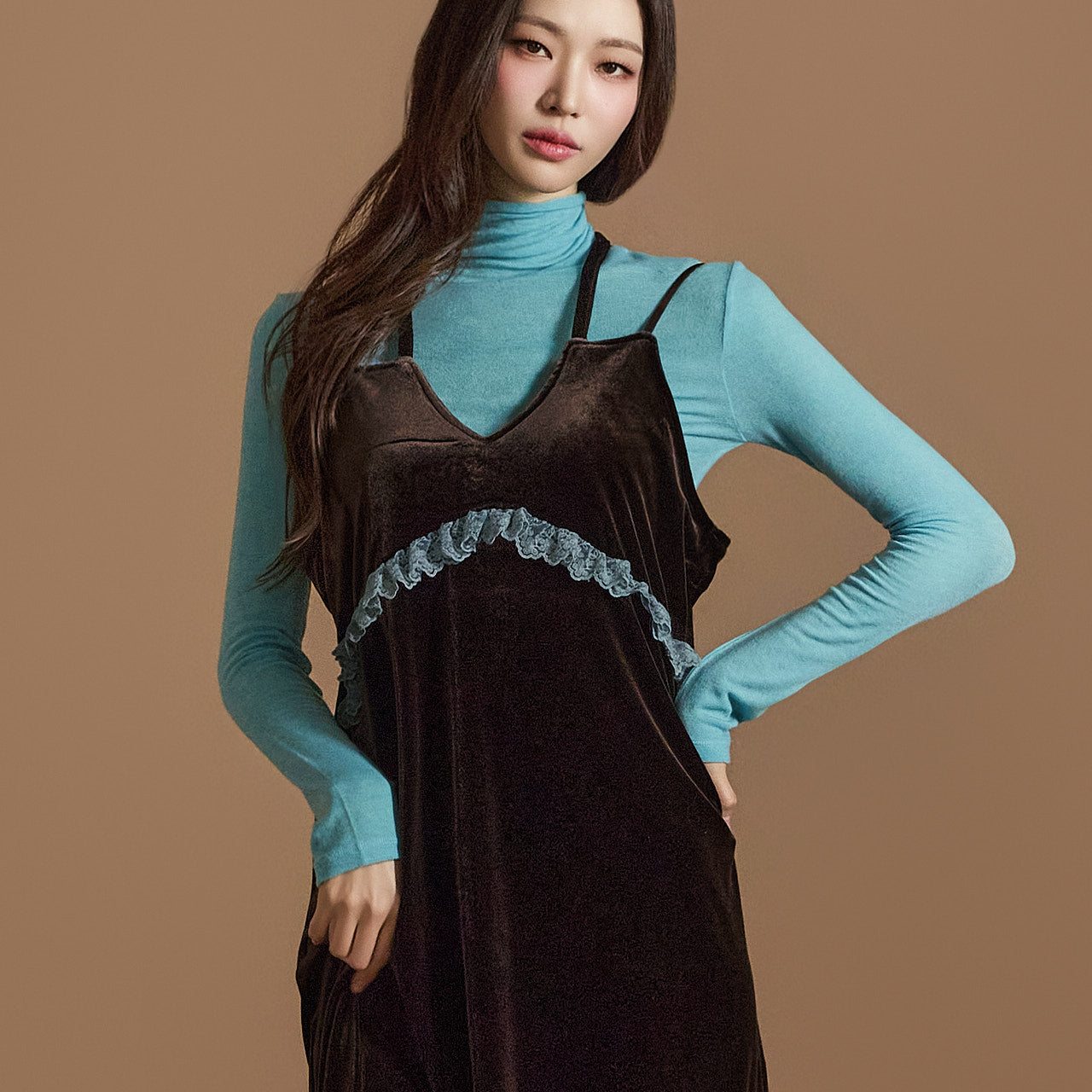 E3608 タートルネックトップ