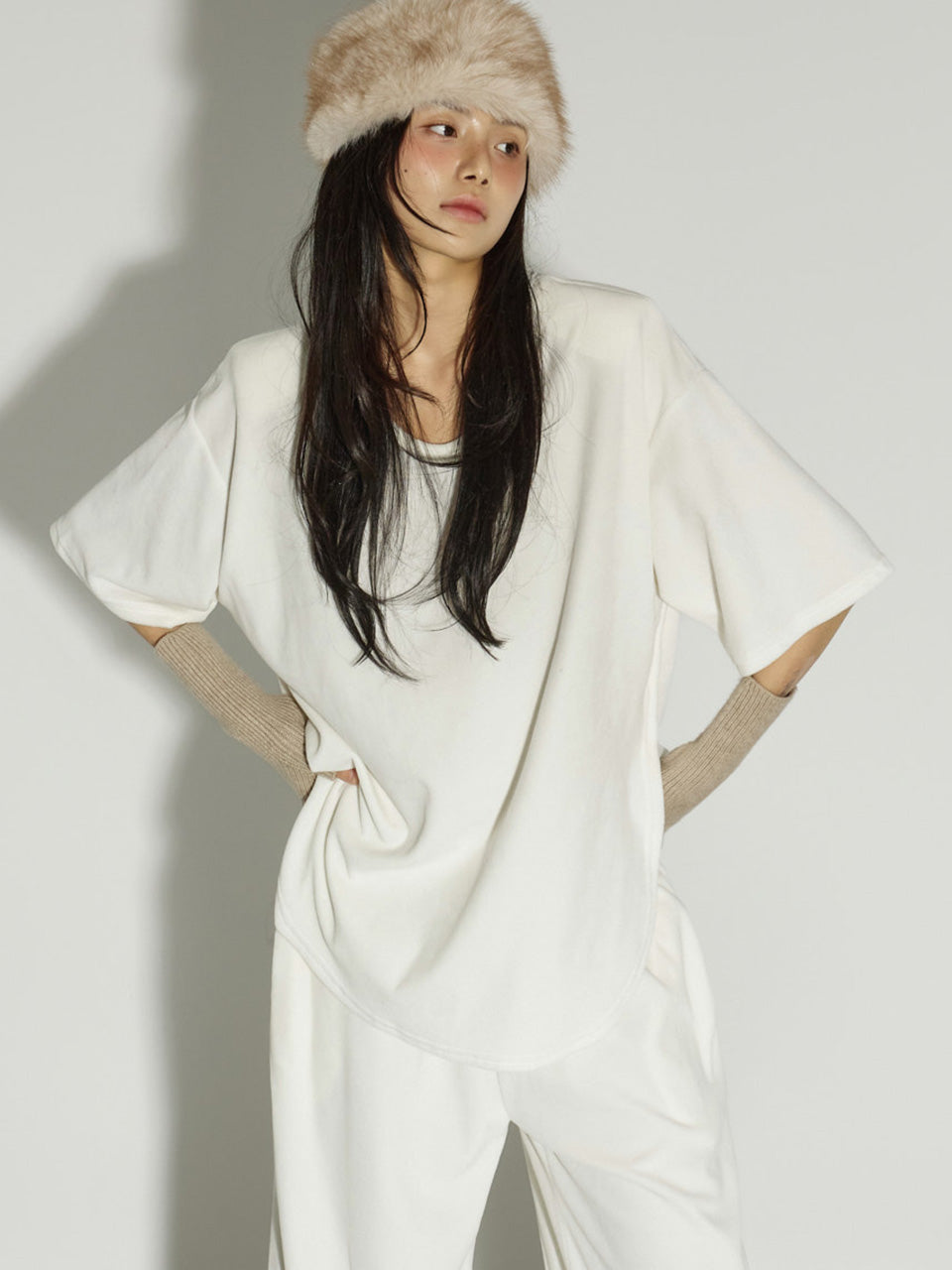 E4064 Velvet U-Neck Top