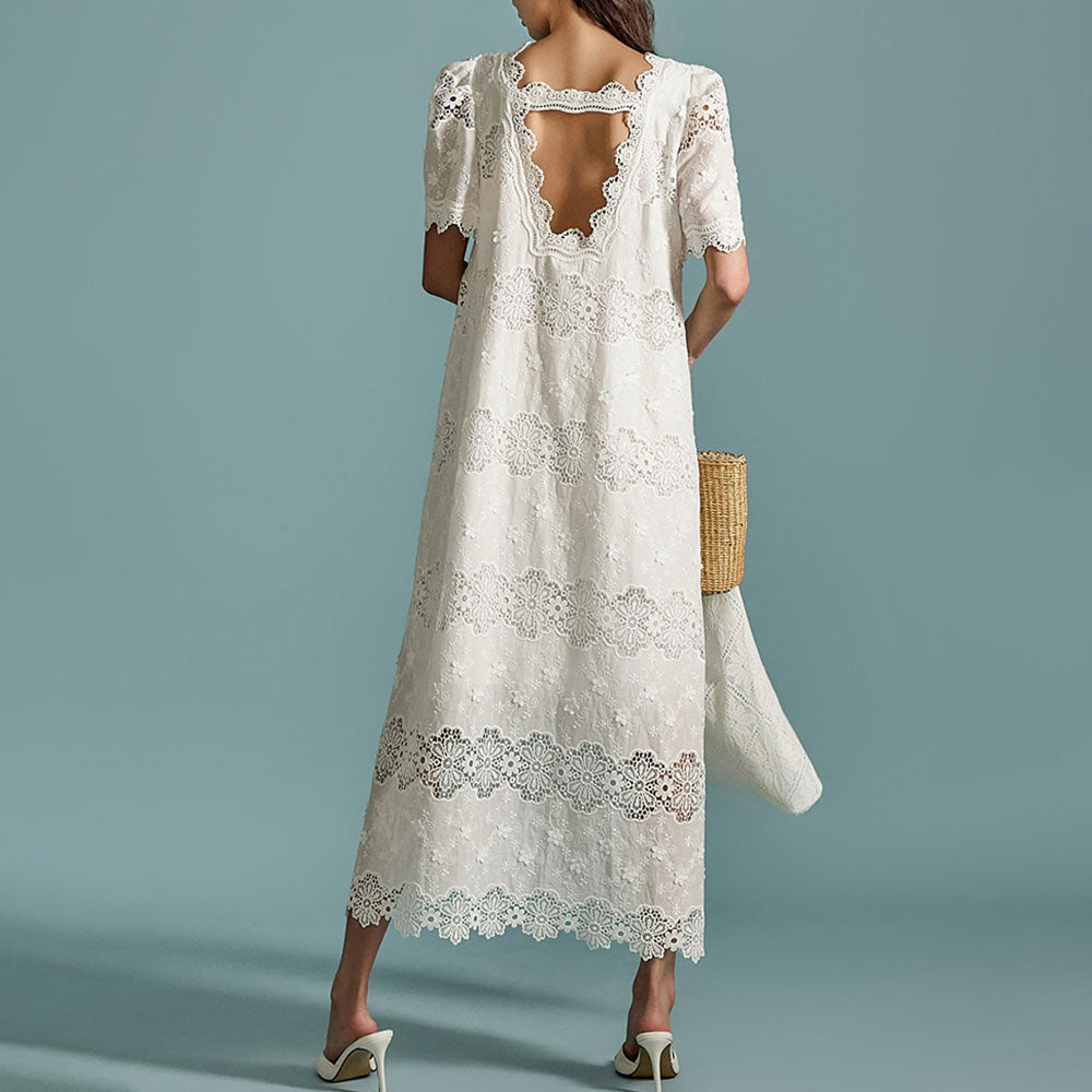 D5064 刺繍入りストラップ付きドレス