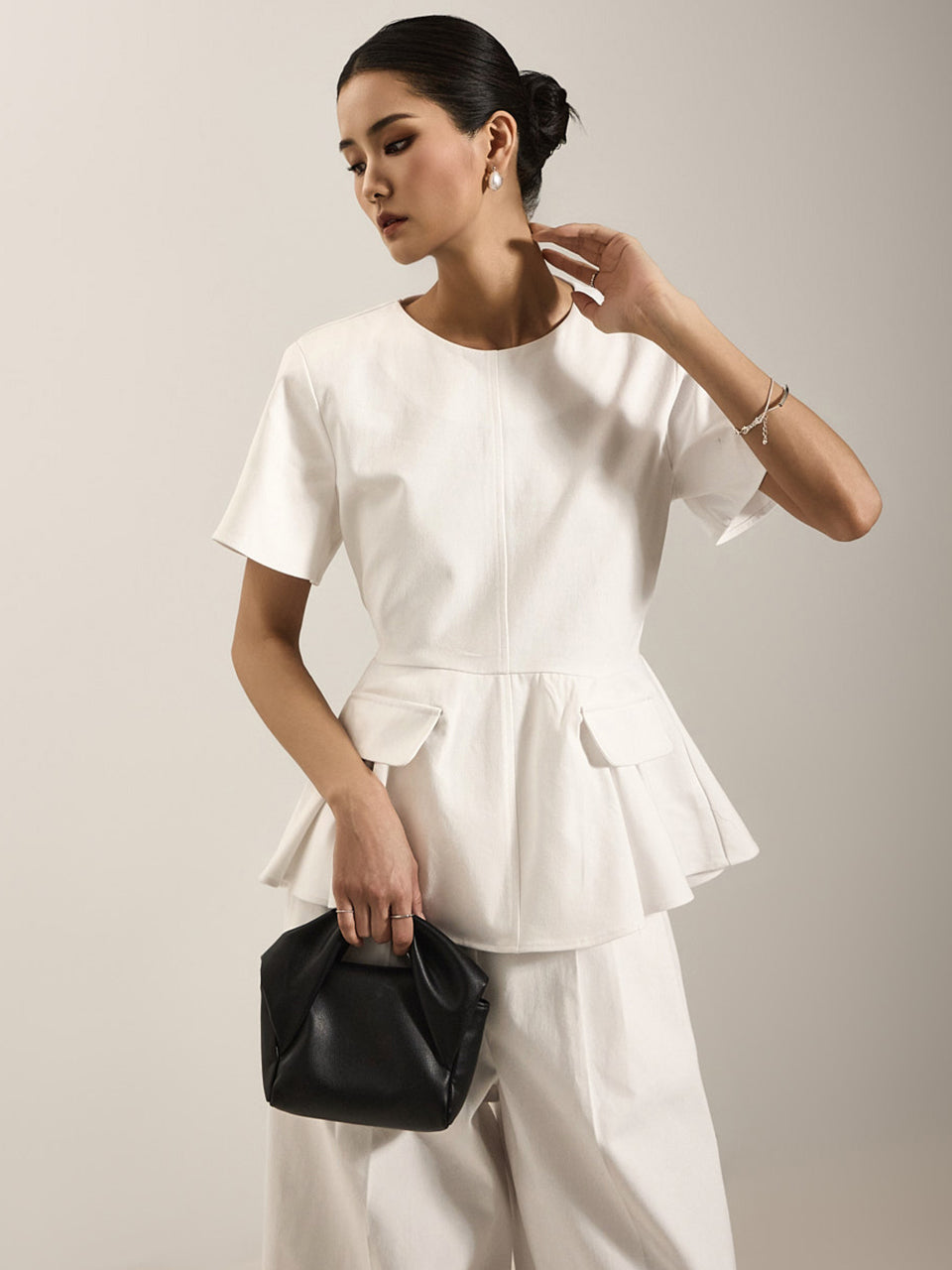 B3047 フリルブラウス