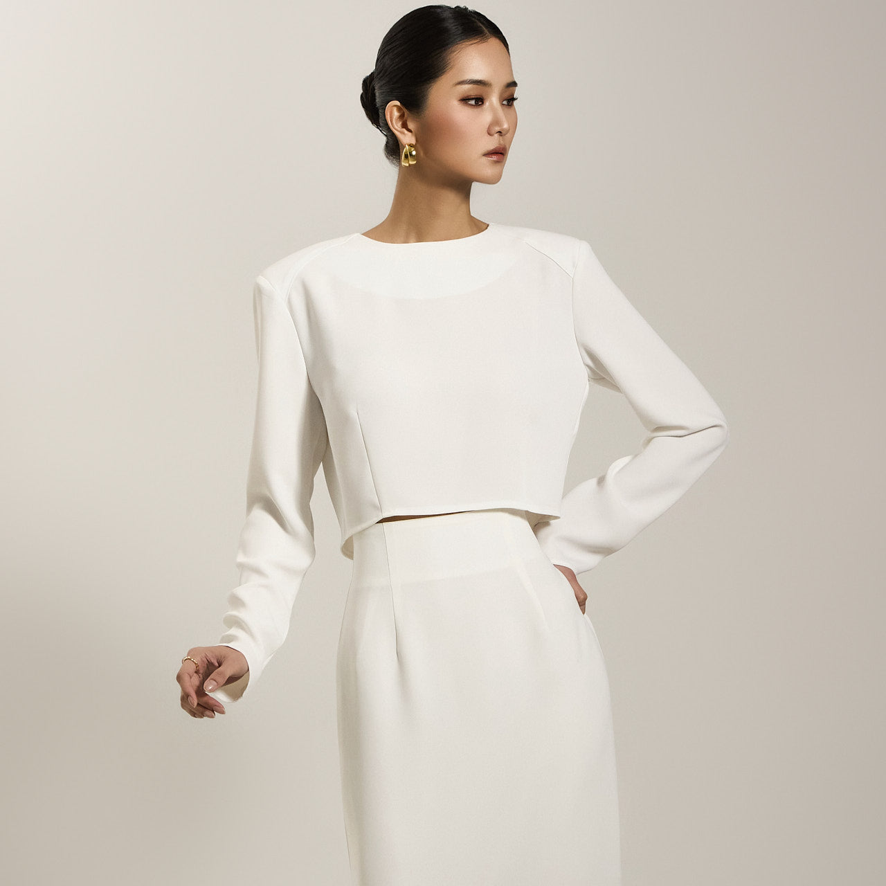 B3048 クロップドブラウス