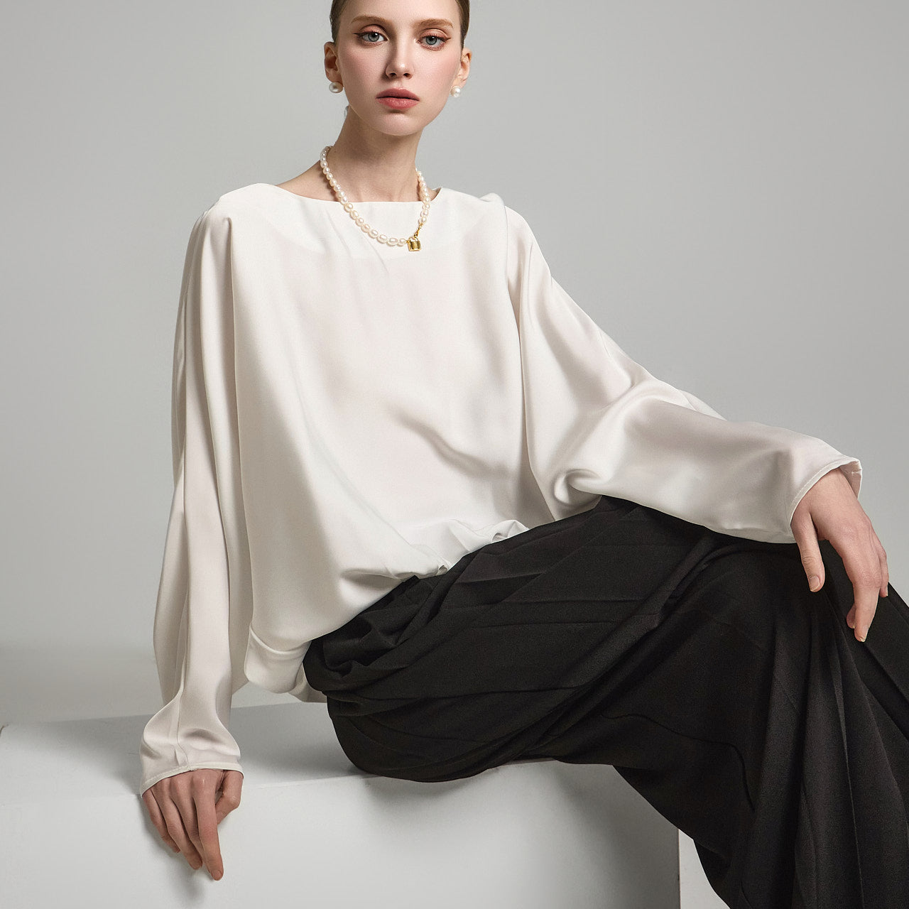 B3052 ベンダブルブラウス