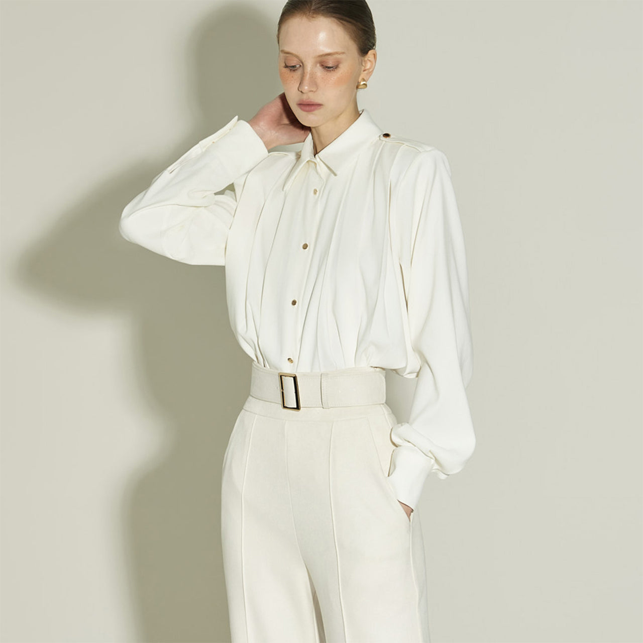 B3150 Pintuck Blouse