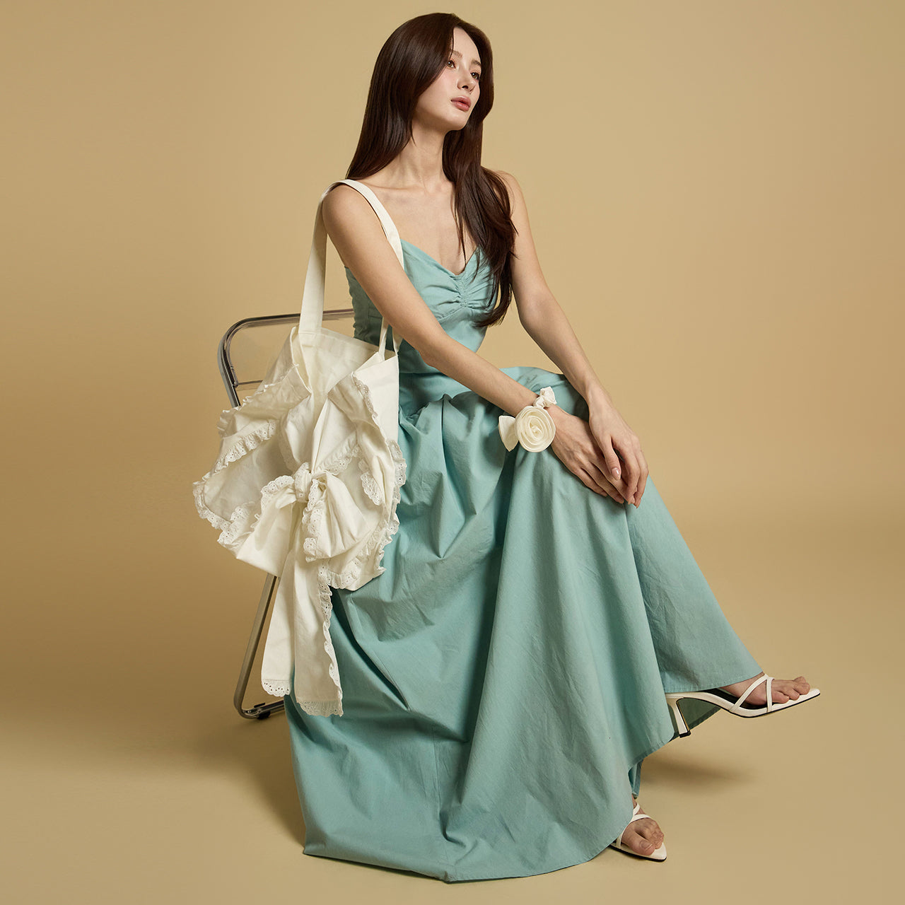 D5247 シャーリングドレス