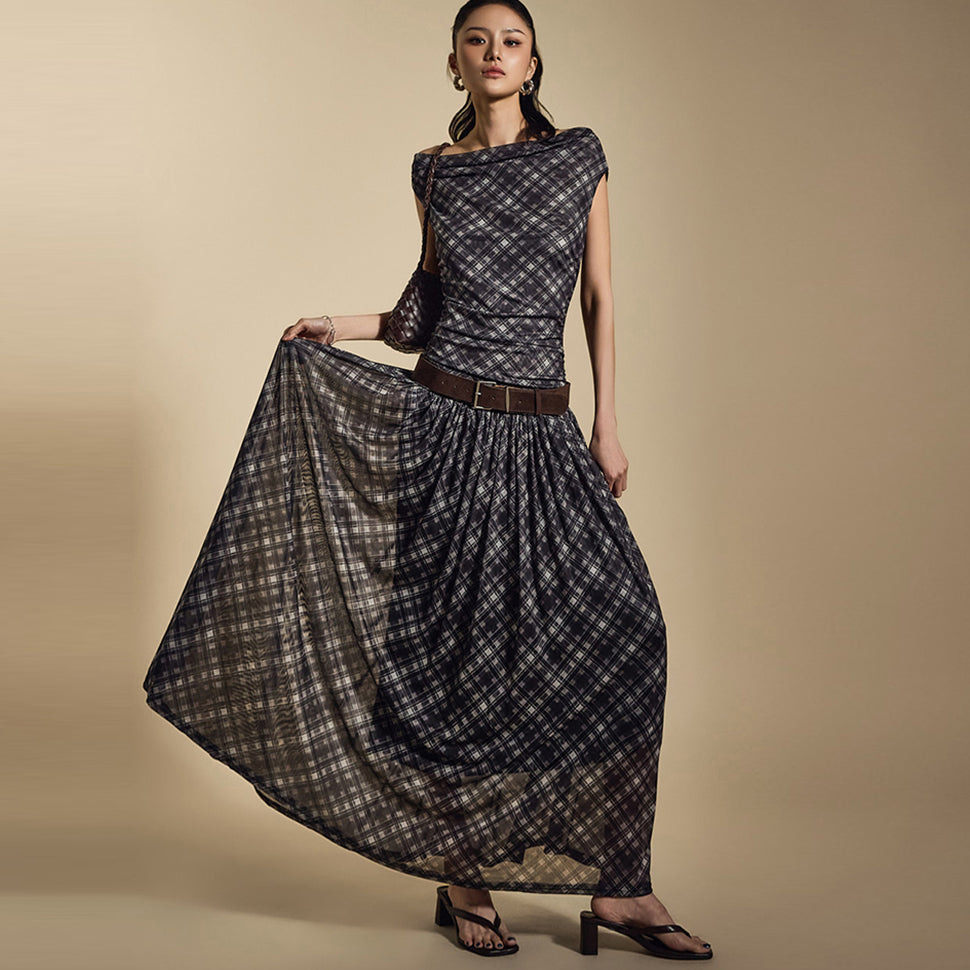 D5271 Sleeveless Dress with Belt