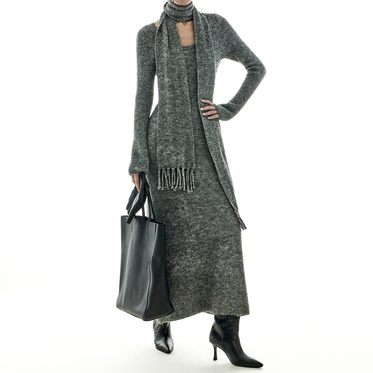 D5423 Knit Dress with Muffler