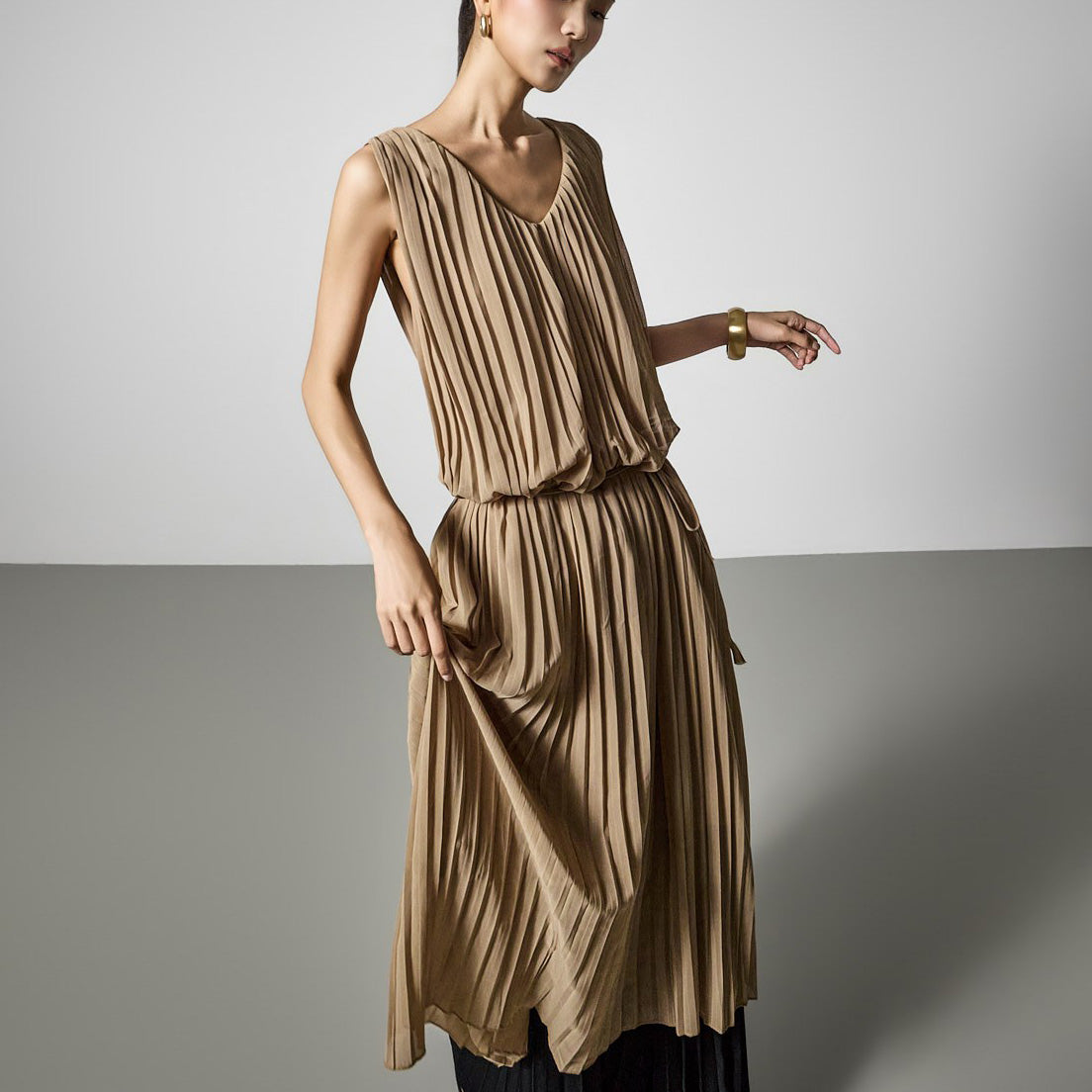 D5581 Strap Set Pleated Dress
