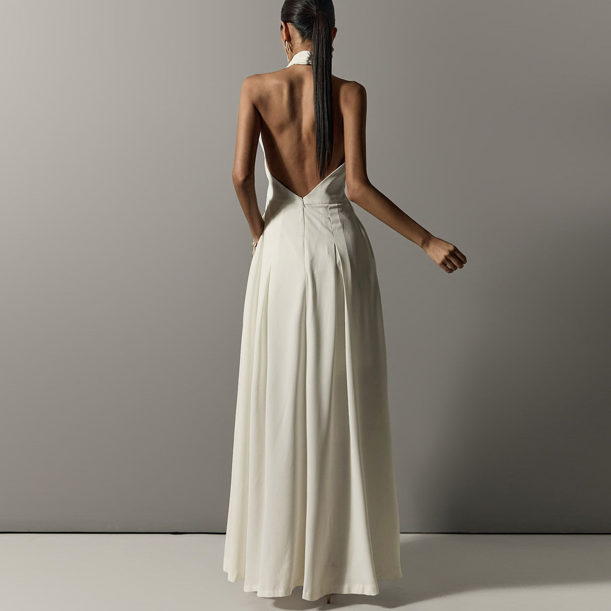 D9535 ホルターネックドレス