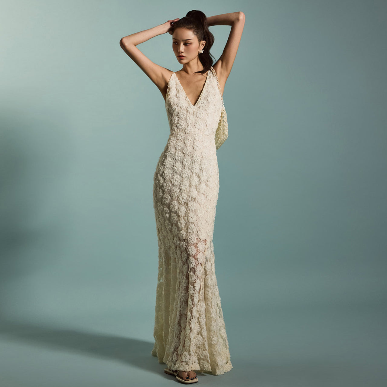 D9541 フローラルレースドレス