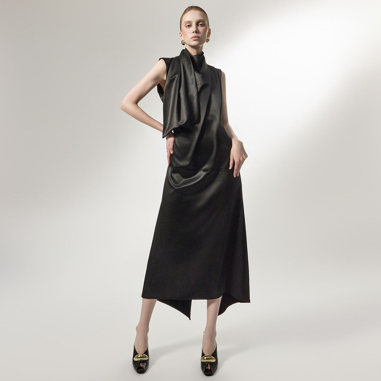 D9596 ドレープハイネックドレス