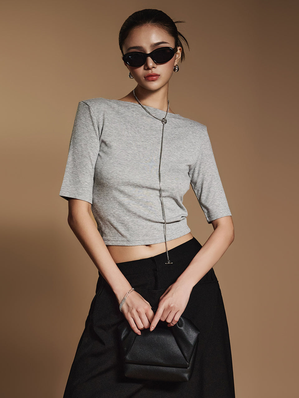 E3534 ショルダーパッドトップ