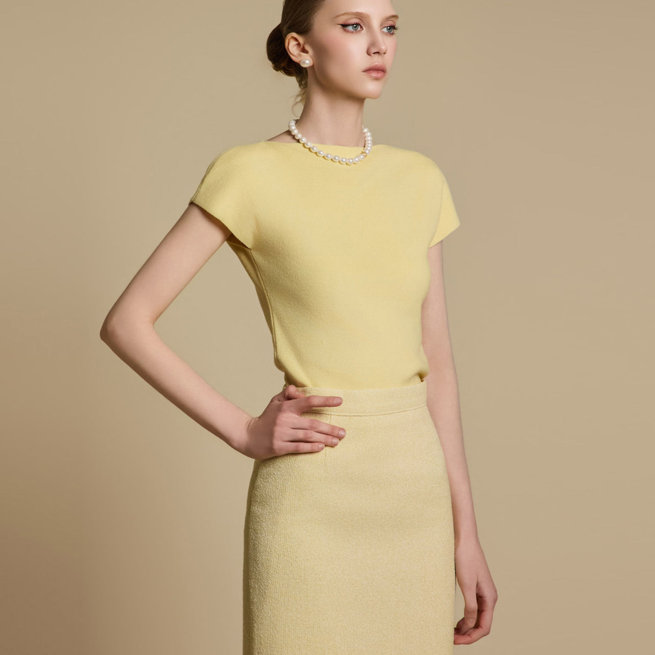 E3783 盖袖针织上衣