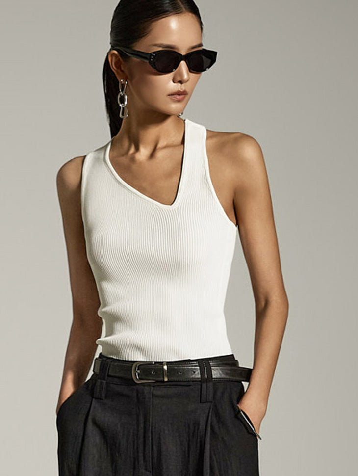 E3884 アシンメトリーノースリーブトップ