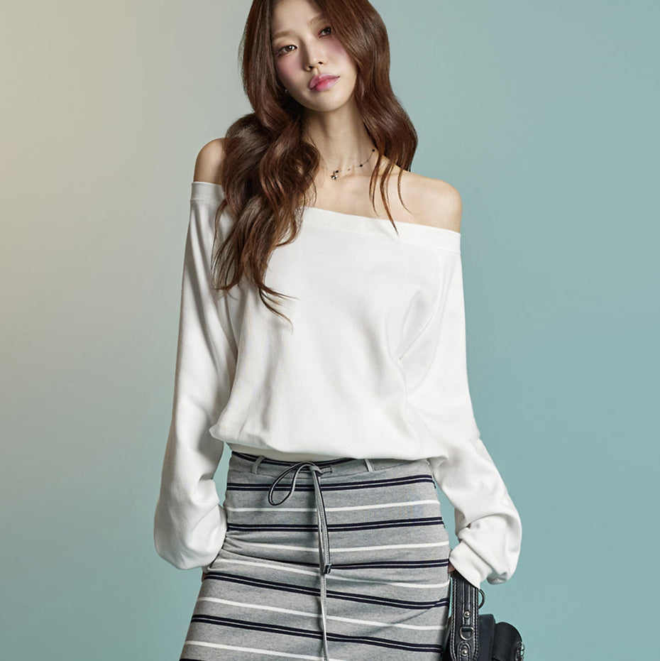E3945 Off-Shoulder Sweatshirt